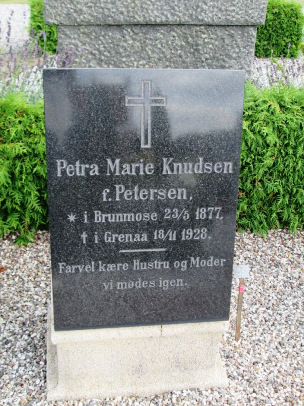 Petra Marie Knudsen f. Pedersen.JPG